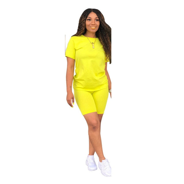 Two-piece Solid Color Women's Clothing. Short-sleeved Crew Neck T-shirt and Tight-fitting Shorts. Simple Style Tracksuit Outfit