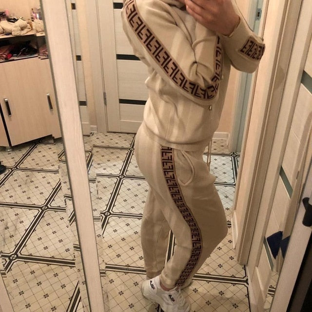 Tracksuit Women Hat Fall Lounge Wear Two Piece Set Sweatpants Streetwear Chandal Mujer Jogging 2pac Fashion Conjunto Feminino