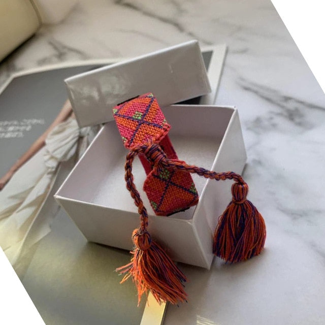 Brand hot sell crafts woven bracelets fabric adjustable letter cotton bracelet trend handmade frienddship bracelet with box set