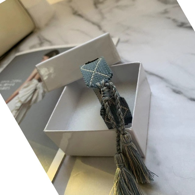 Brand hot sell crafts woven bracelets fabric adjustable letter cotton bracelet trend handmade frienddship bracelet with box set