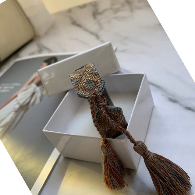 Brand hot sell crafts woven bracelets fabric adjustable letter cotton bracelet trend handmade frienddship bracelet with box set