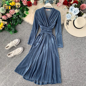 Vintage velvet dress women slim sexy v-neck bandage dresses vestidos new 2019 autumn winter long sleeve elegant casual long robe