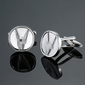 Fashion luxury car logo cufflinks with German cars Japanese cars American cars Korean cars British cars French cars for car fans