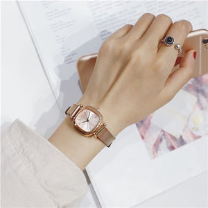 Silver Gold Mesh Strap Women Fashion Watches Unique Square Dial Design Qualities Ladies Wristwatches Simple Woman Quartz Clock